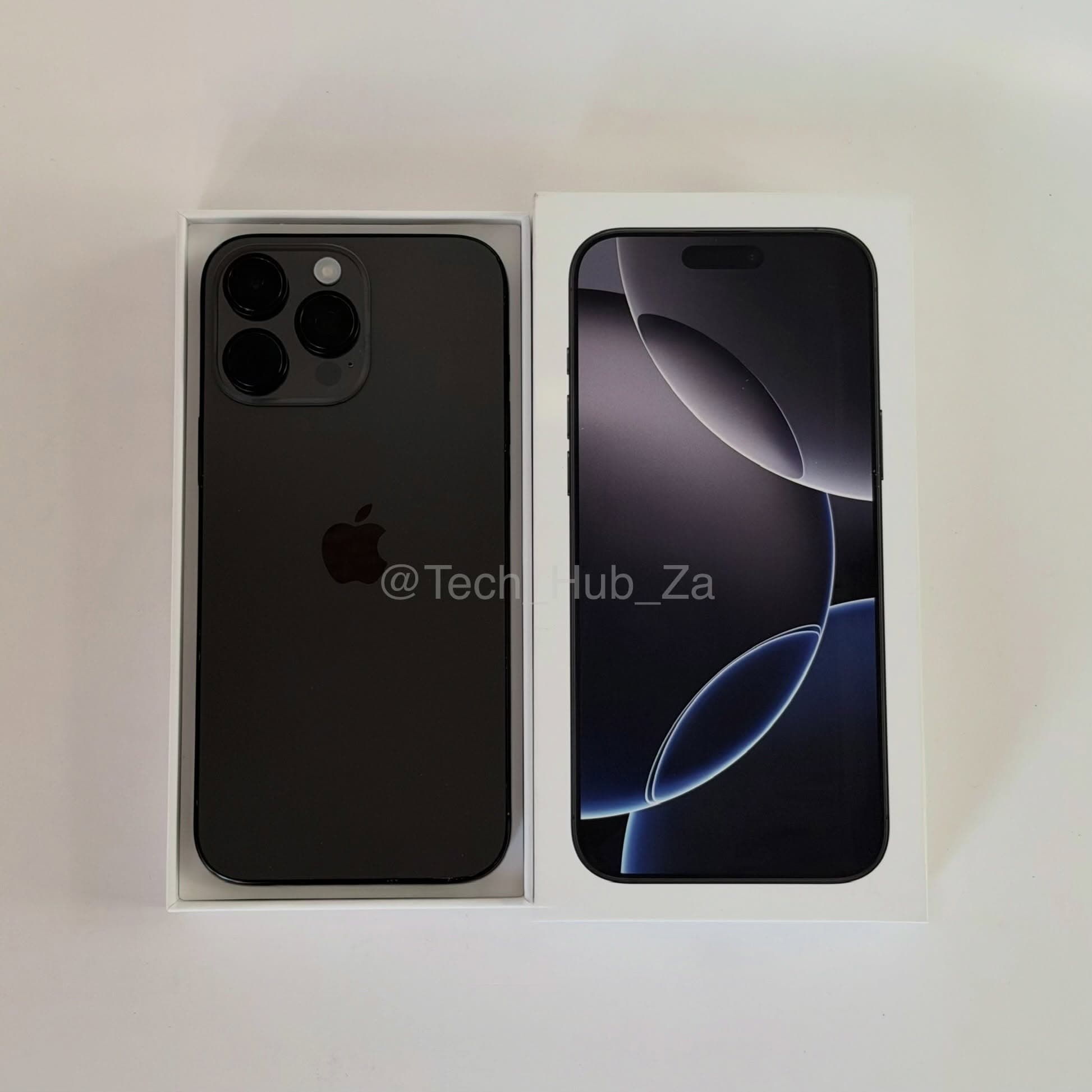 iPhone 16 Pro Max 256GB Black Titanium
