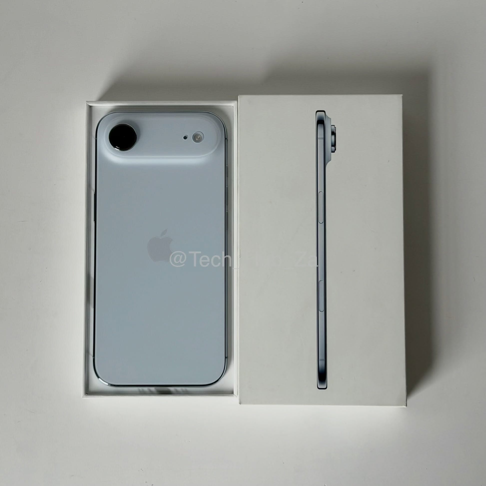 iPhone Air 256GB Sky Blue