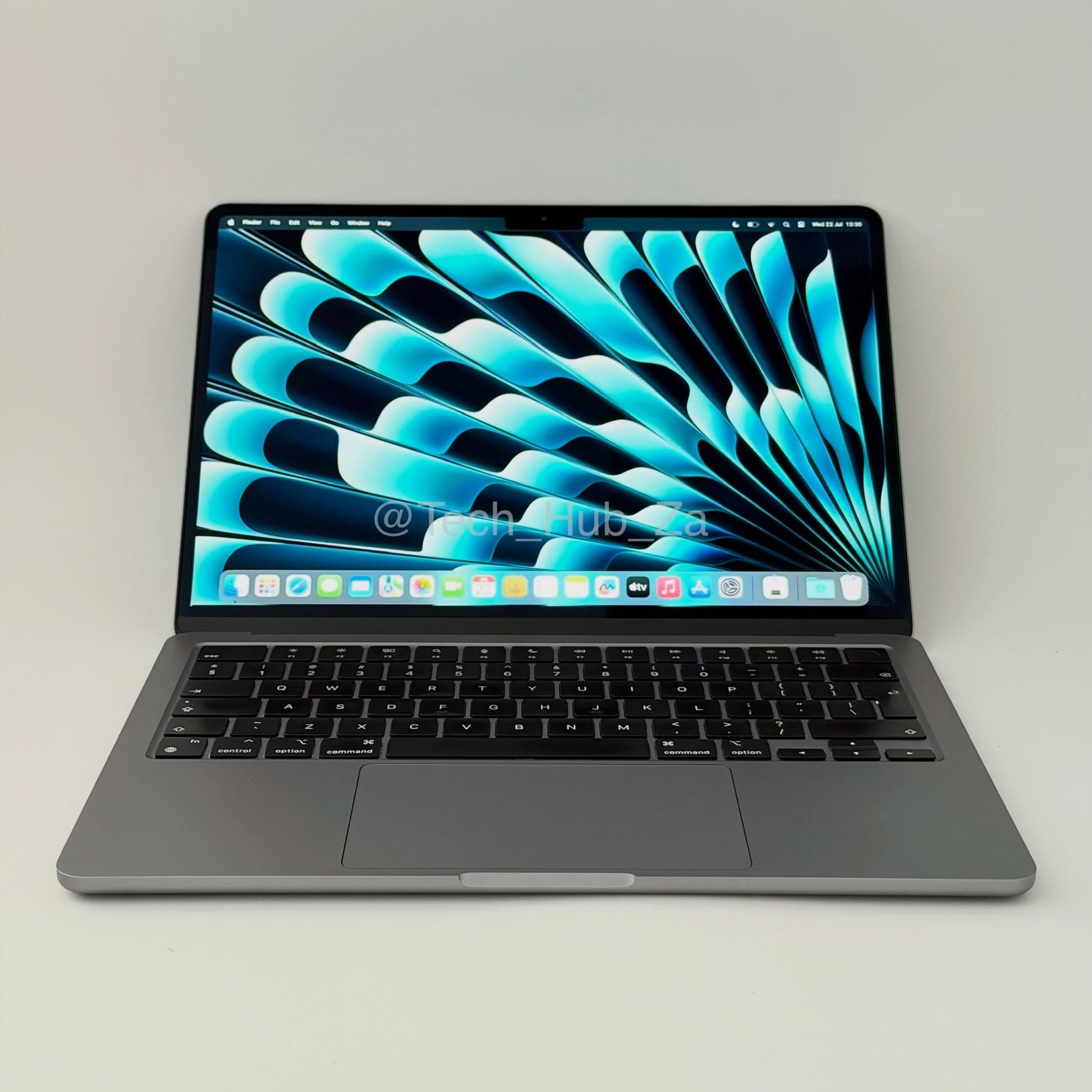 13” MacBook Air M2 2022 Space Grey