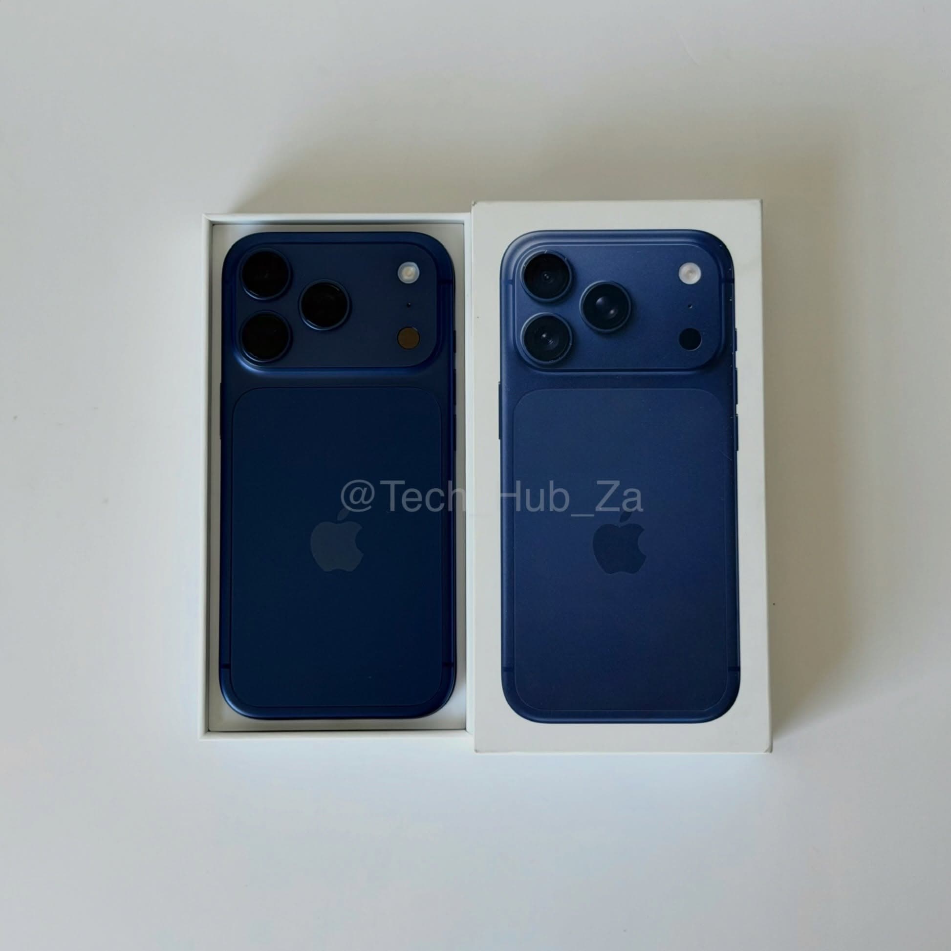 iPhone 17 Pro 256GB Deep Blue Blue